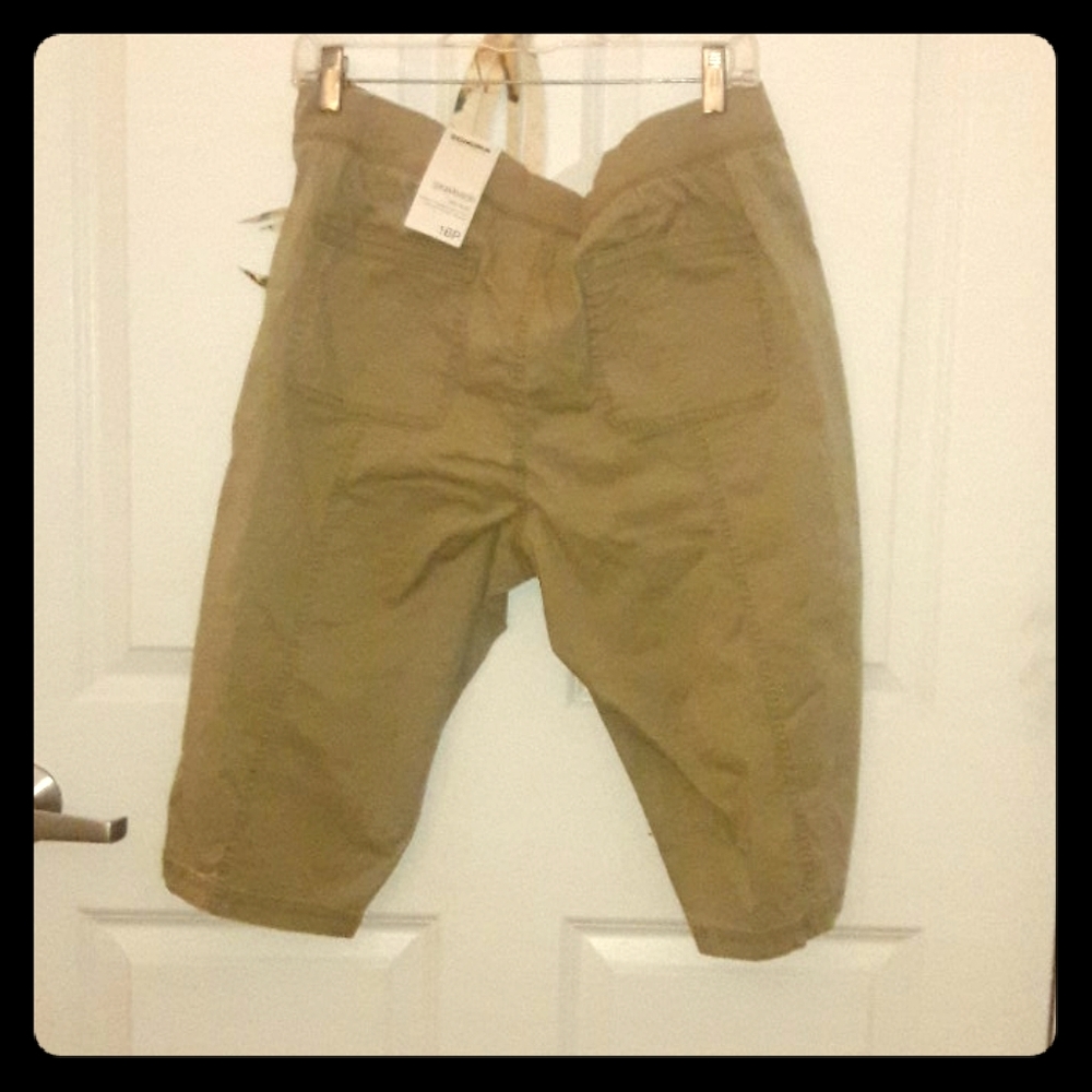 Capris  mid rise